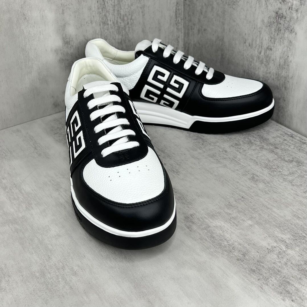Givenchy Low-Top G4 "Black-White"