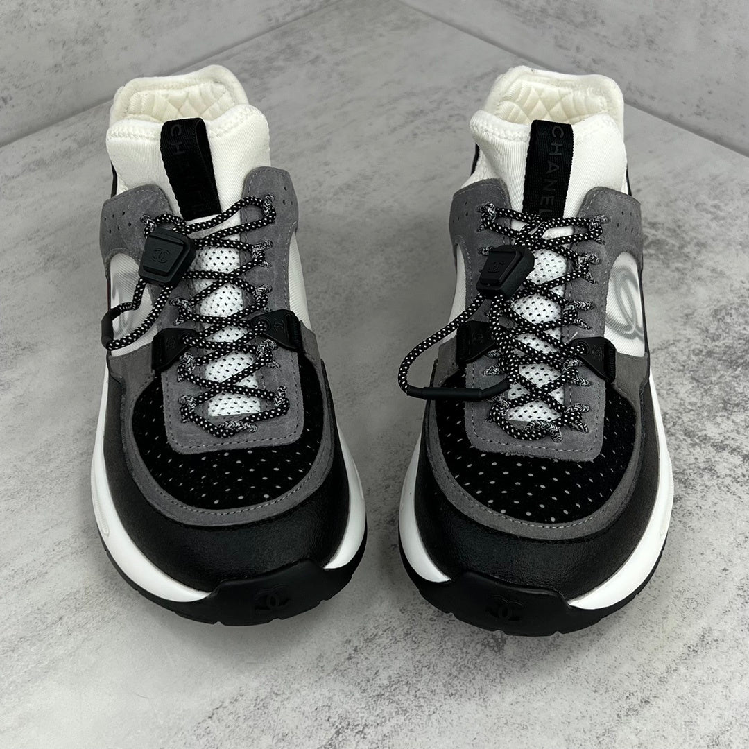 Chanel CC "White-Grey-Black"