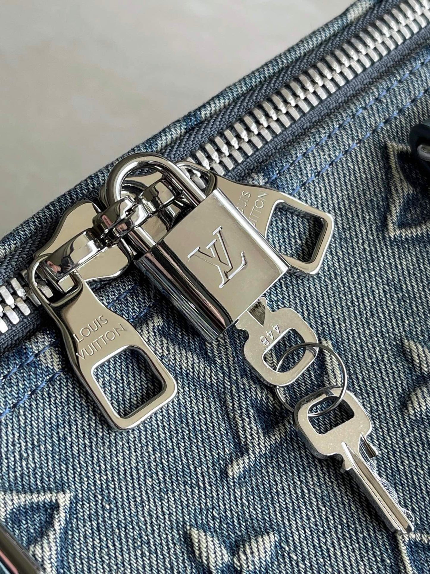 Louis Vuitton Keepall Bandoulière 50