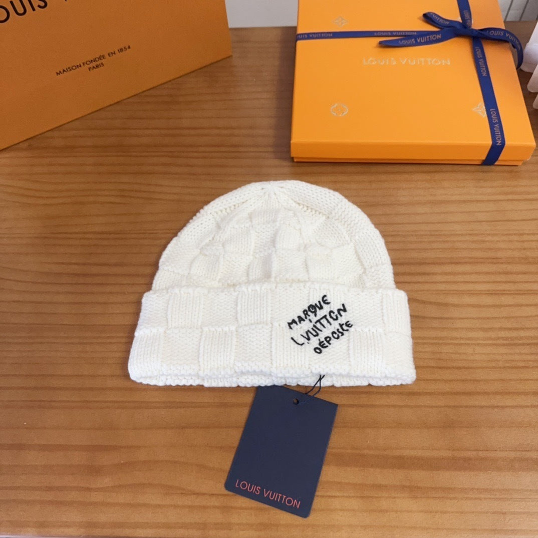 Louis Vuitton Damier Beanie "White"