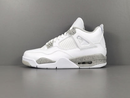 Air Jordan 4 Retro "White Oreo"