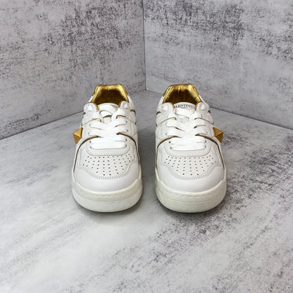 Valentino Garavani One Stud "White-Gold"