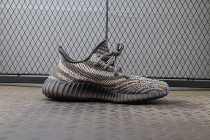 Yeezy 350 V2 "Carbon Beluga"