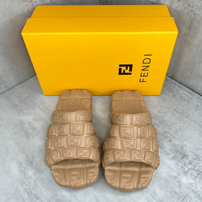 Fendi Cloud Slides "Camel"