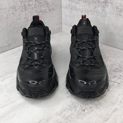 Burberry Arthur "Black-Red Heel Loop"