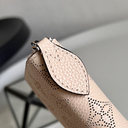 Louis Vuitton Zippy Wallet "Mahina Leather"