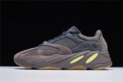Yeezy 700 "Mauve"
