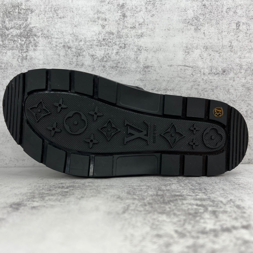 Louis Vuitton Slides "Black"