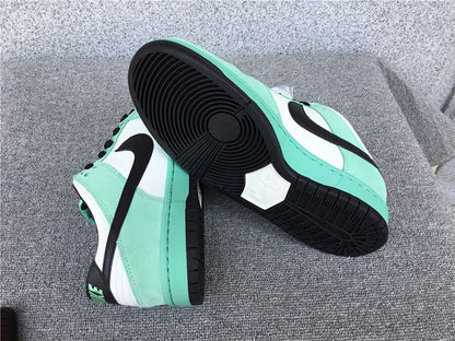Nike Dunk SB Low "Sea Crystal"