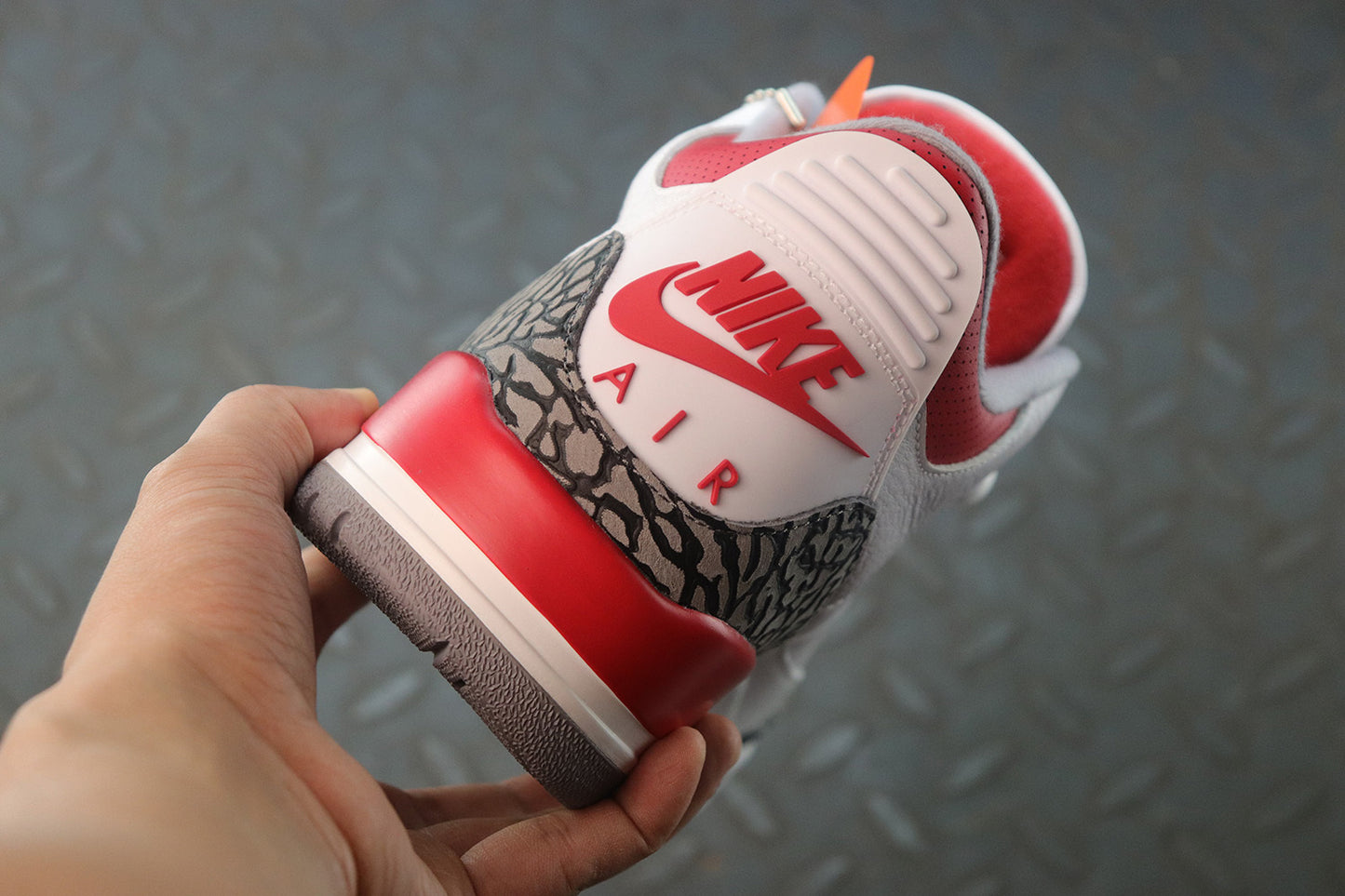 Air Jordan 3 Retro "Fire Red"