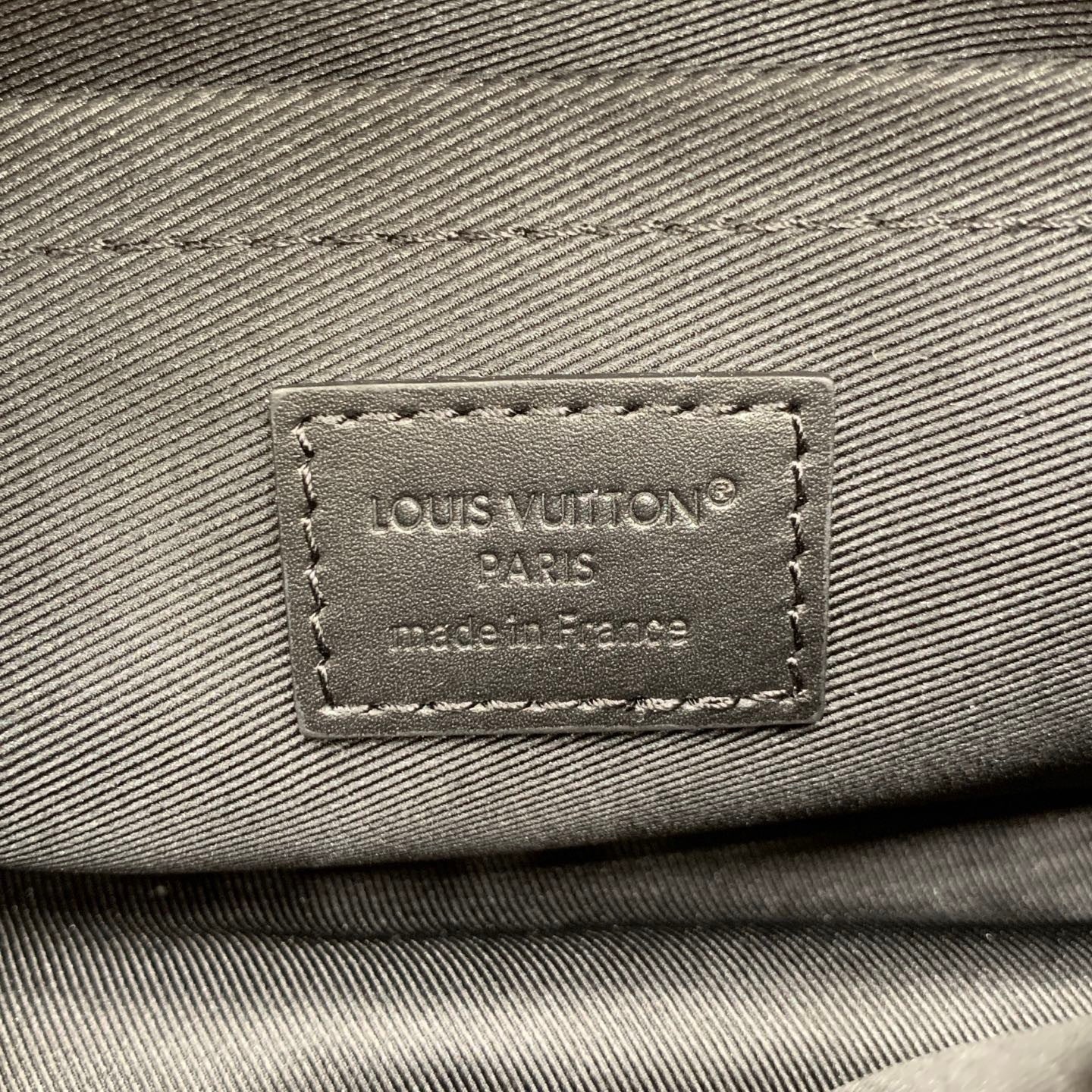 Louis Vuitton Trocadéro Wearable Wallet