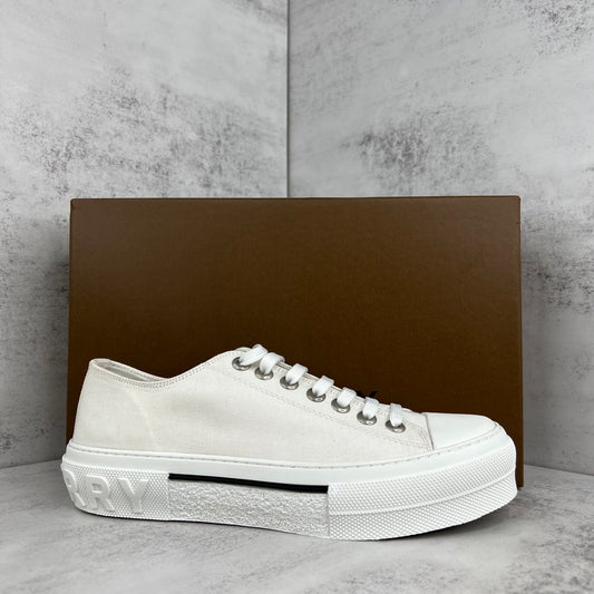 Burberry Gabardine "White"