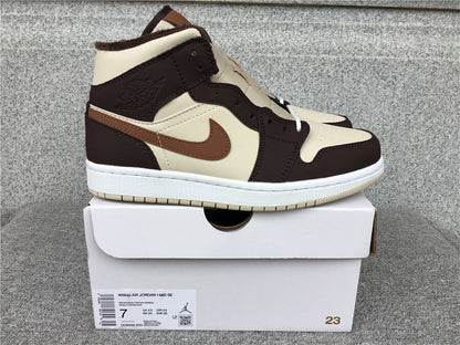 Air Jordan 1 Mid SE "Brown Basalt Fleece"