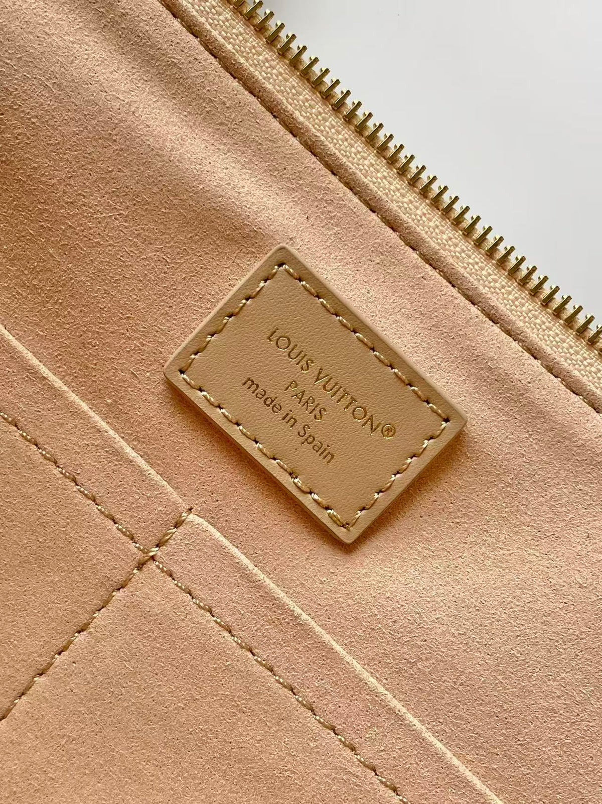 Louis Vuitton Skyline MM "Noisette Monogram Empreinte Leather"