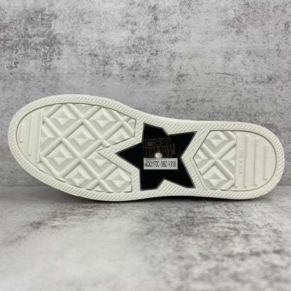 Dior Walk'N'Dior "Black-White Montaigne"