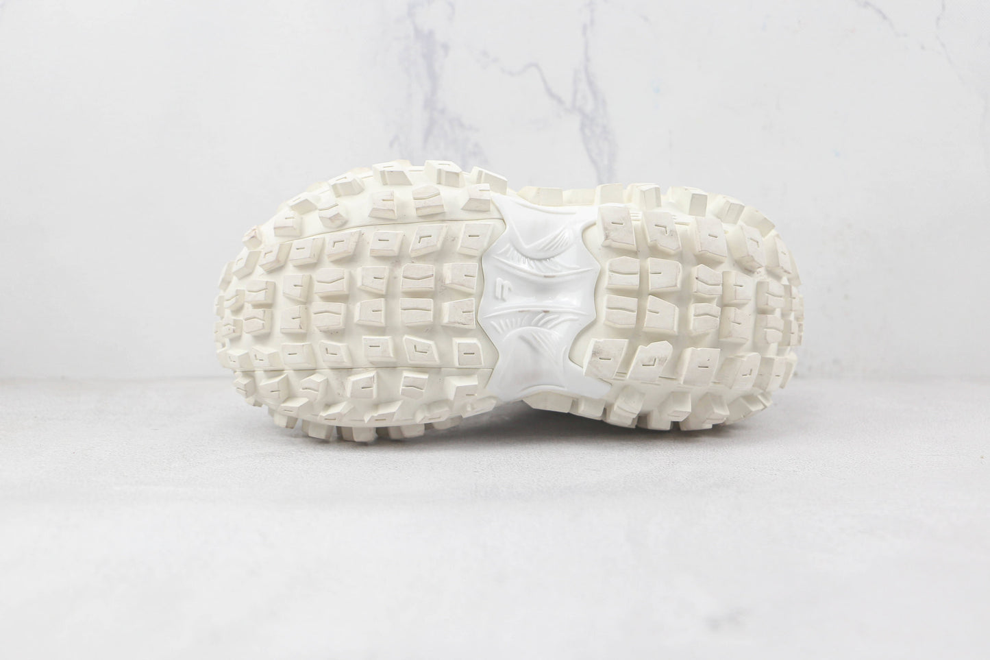 Balenciaga Bouncer "White"