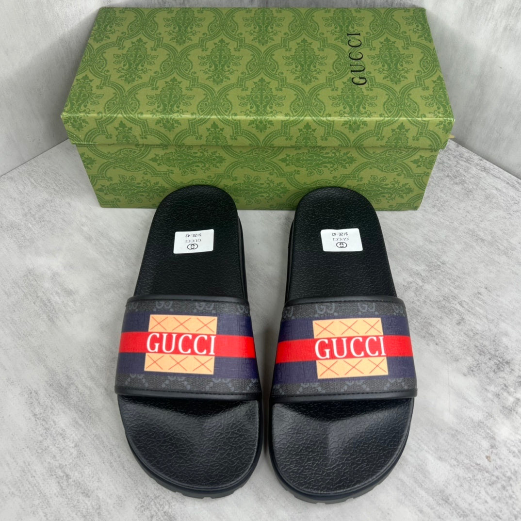 Gucci Slides "Black"