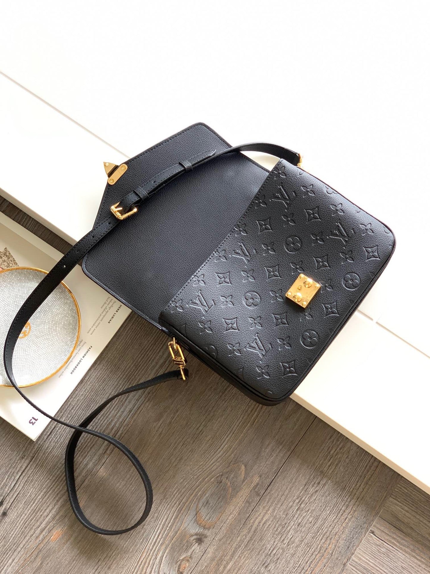 Louis Vuitton Pochette Métis
