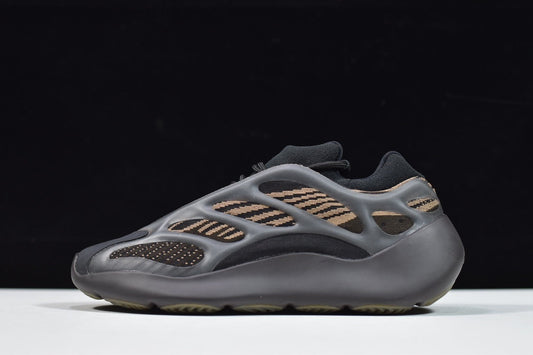 Yeezy 700 V3 “Clay Brown”