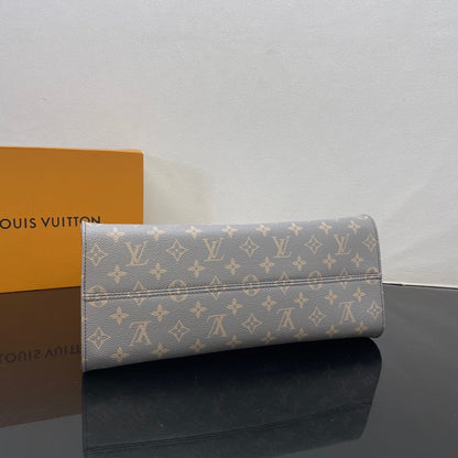 Louis Vuitton OnTheGo MM