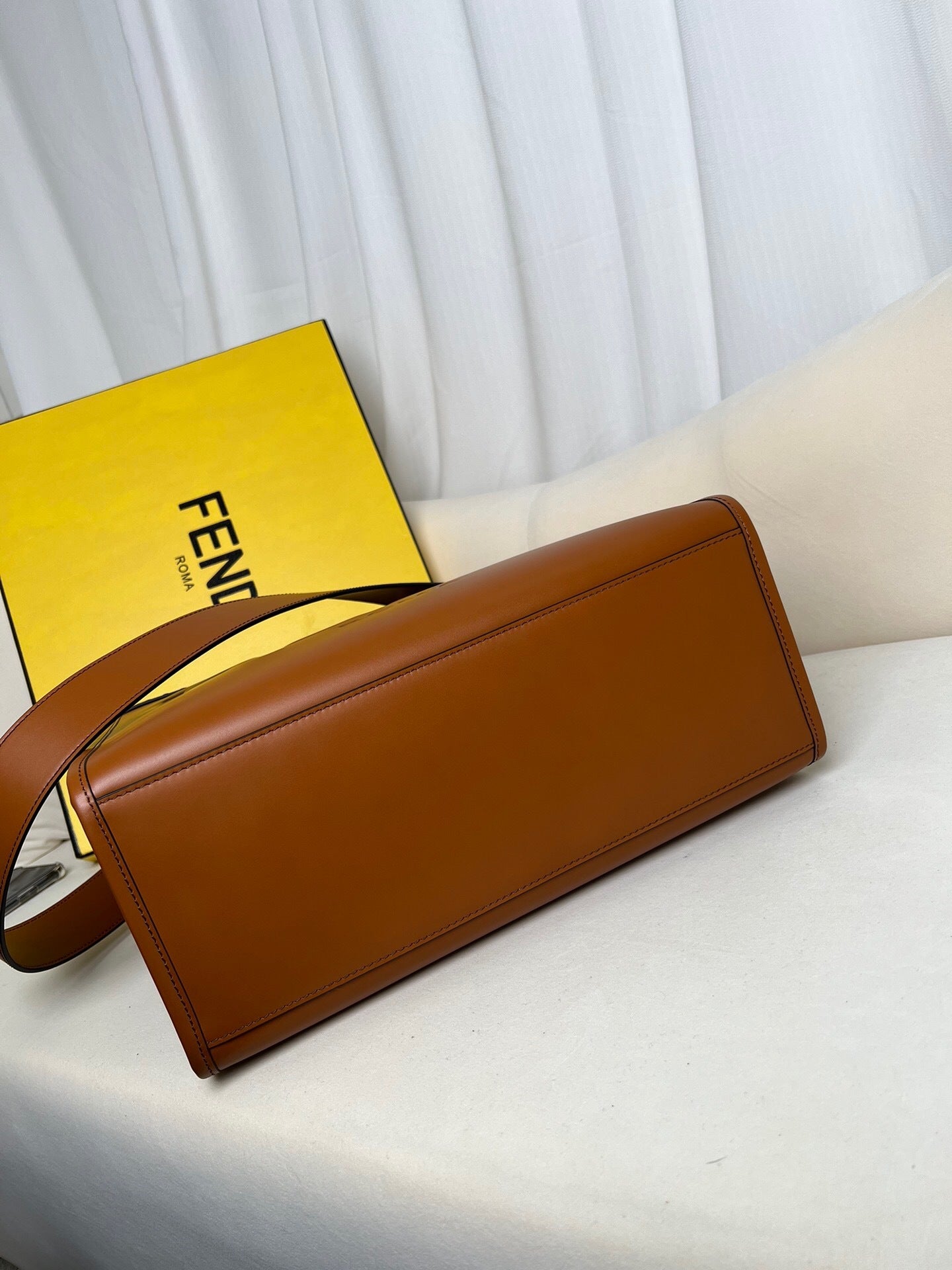 Fendi Sunshine Medium Leather Shopper