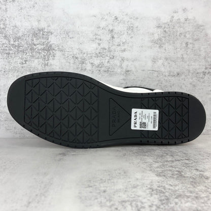 Prada Downtown "White-Black"