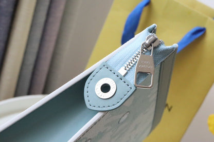 Louis Vuitton Pochette Voyage MM