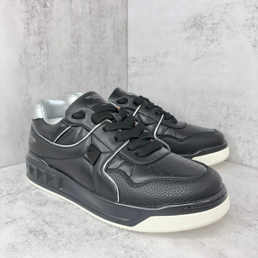 Valentino Garavani One Stud "Black-Grey"