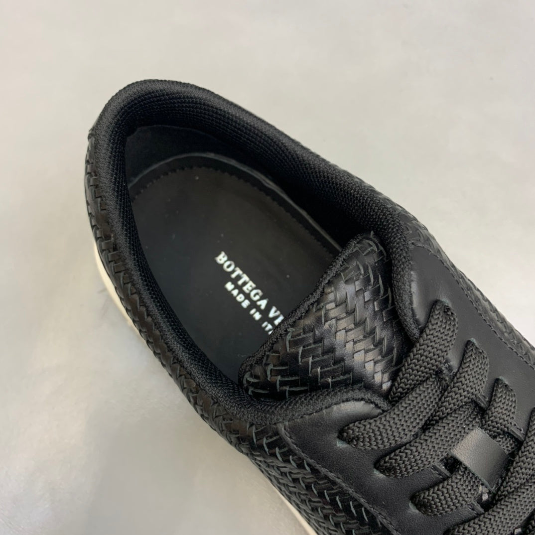 Bottega Veneta Intrecciato "Black"