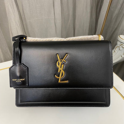 Saint Laurent Sunset Medium in Smooth Leather