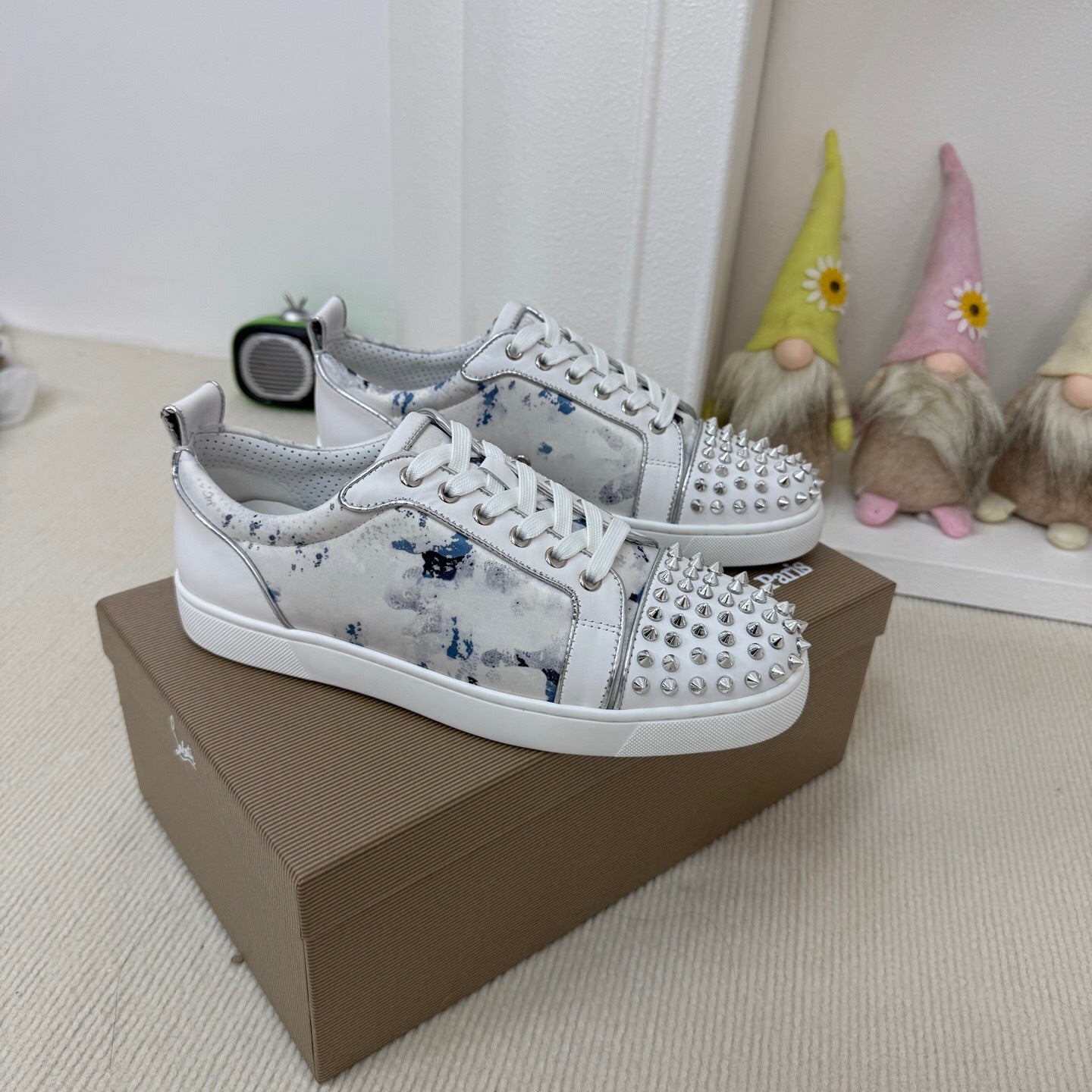 Christian Louboutin Louis Junior Spikes Orlato "White-Silver"