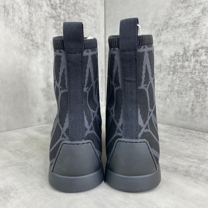 Valentino Garavani Cityshore "Black-Grey Monogram"