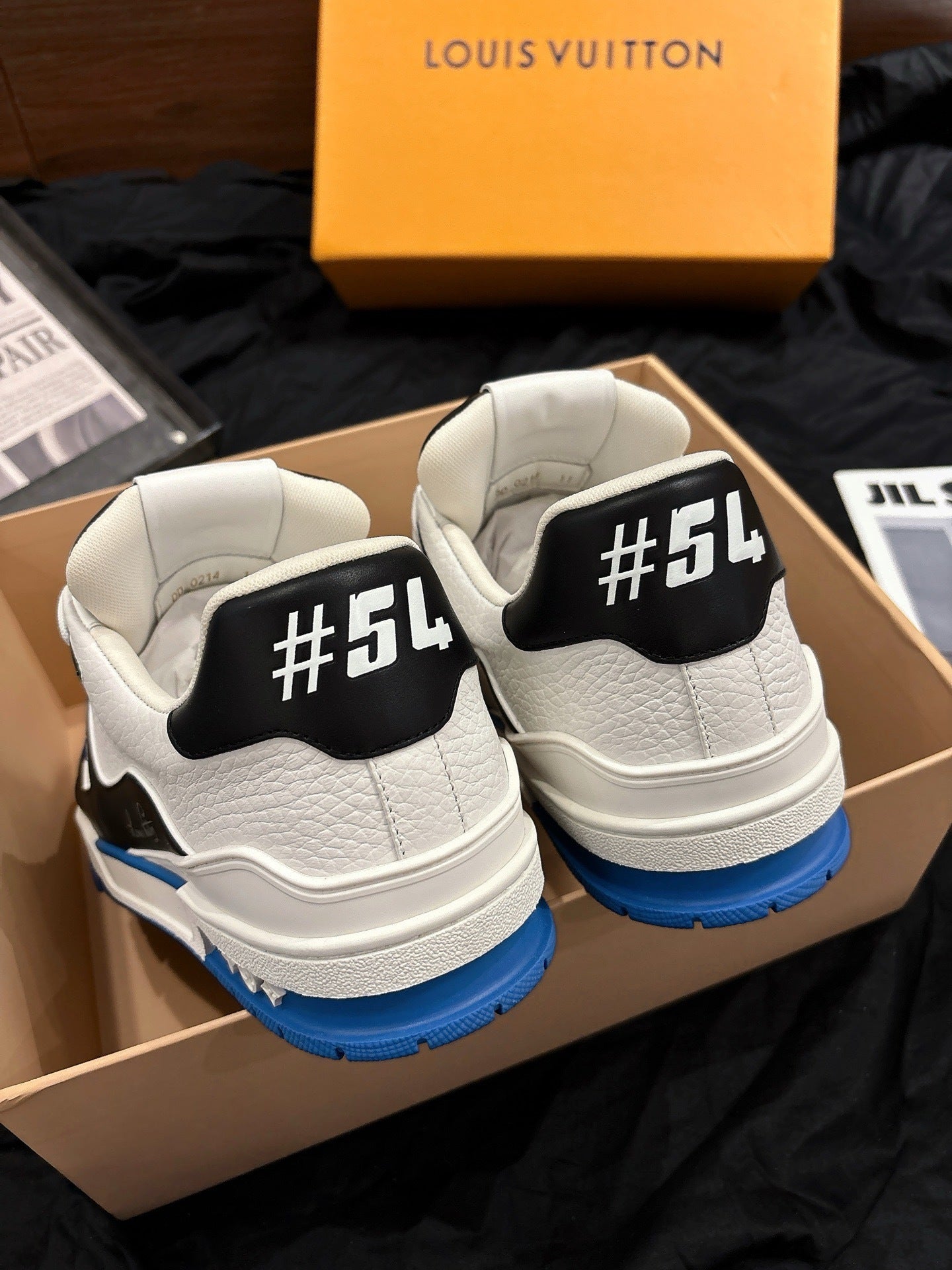 Louis Vuitton LV Trainers "White-Black-Blue"