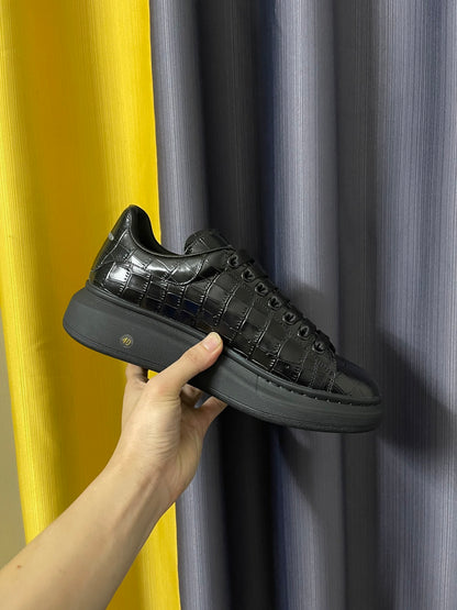 Alexander McQueen Oversized "Black Croc"
