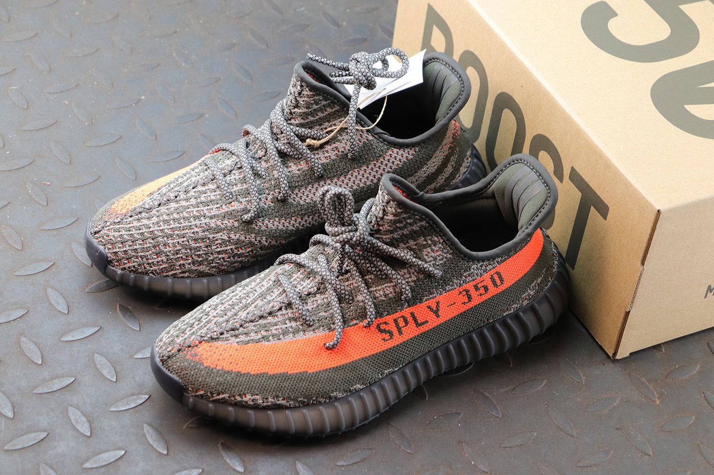 Yeezy 350 V2 "Carbon Beluga"