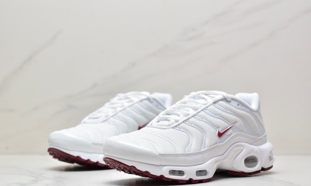 Nike Air VaporMax Plus “White-Maroon”