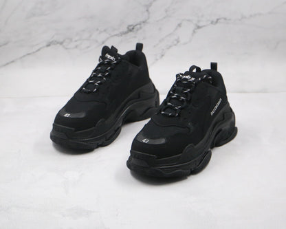 Balenciaga Triple S "Triple Black"