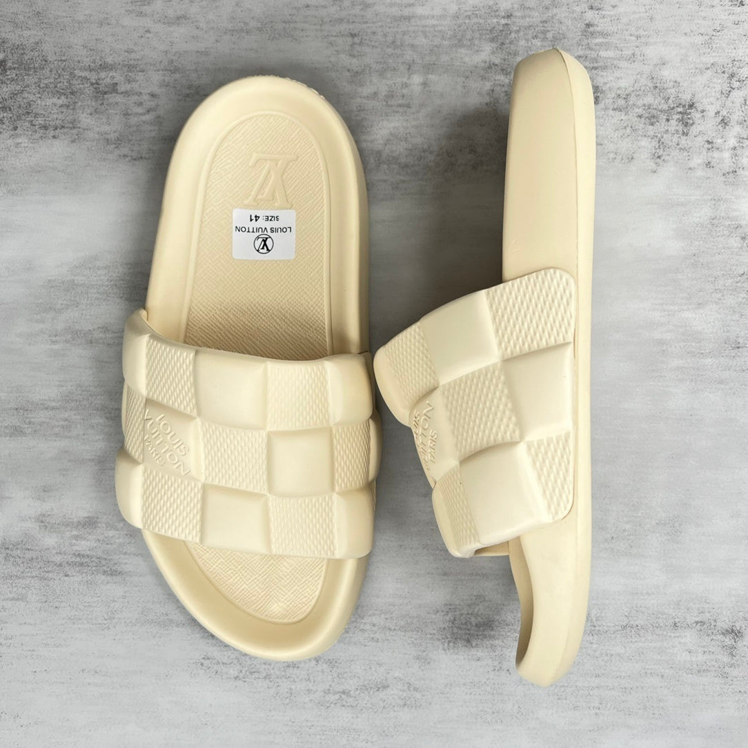Louis Vuitton Slides "Beige"