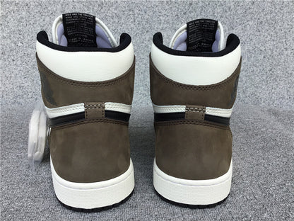 Air Jordan 1 Retro High OG "Dark Mocha"