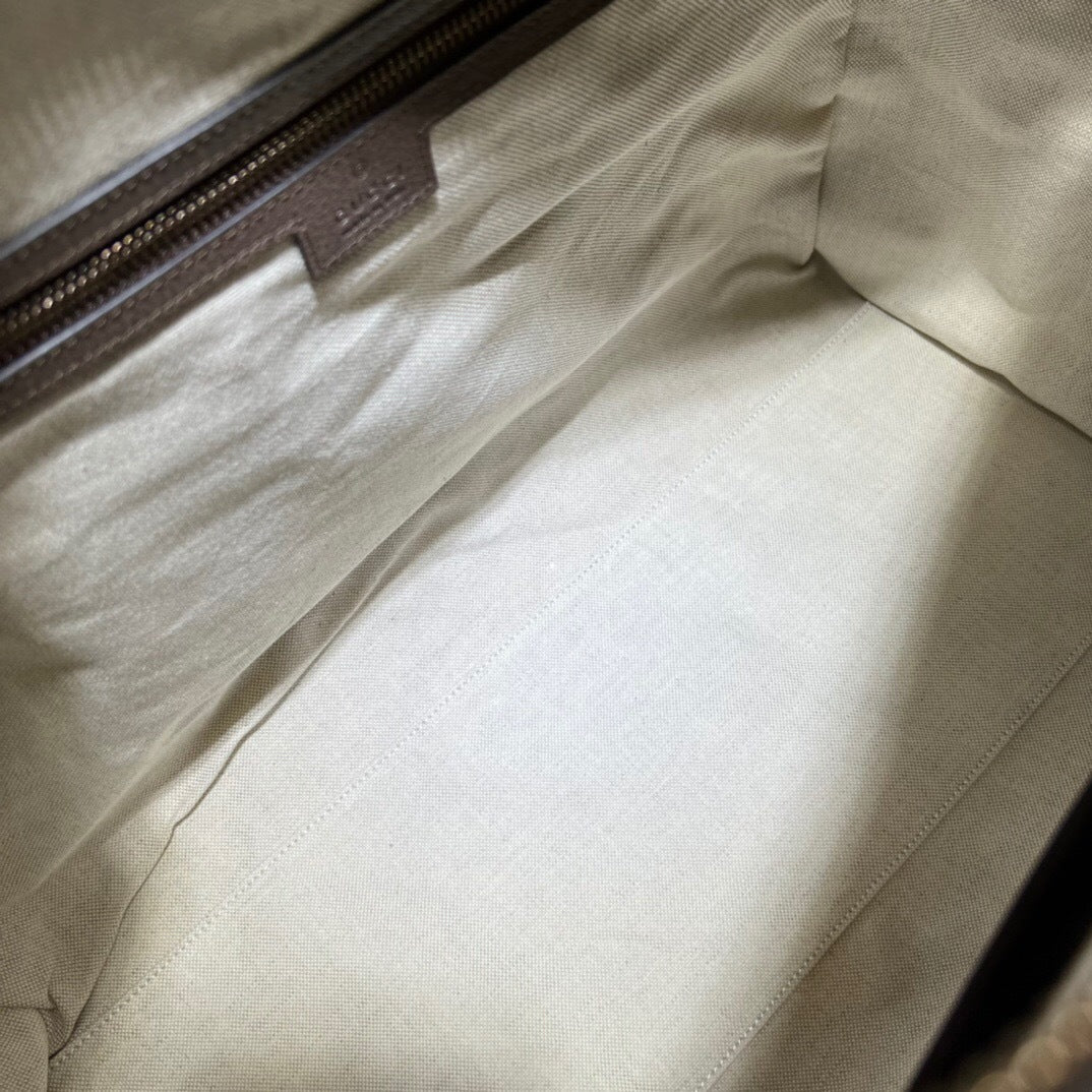 Gucci Gucci Savoy Medium Duffle Bag