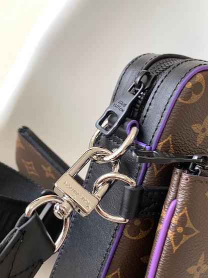 Louis Vuitton Trio Messenger
