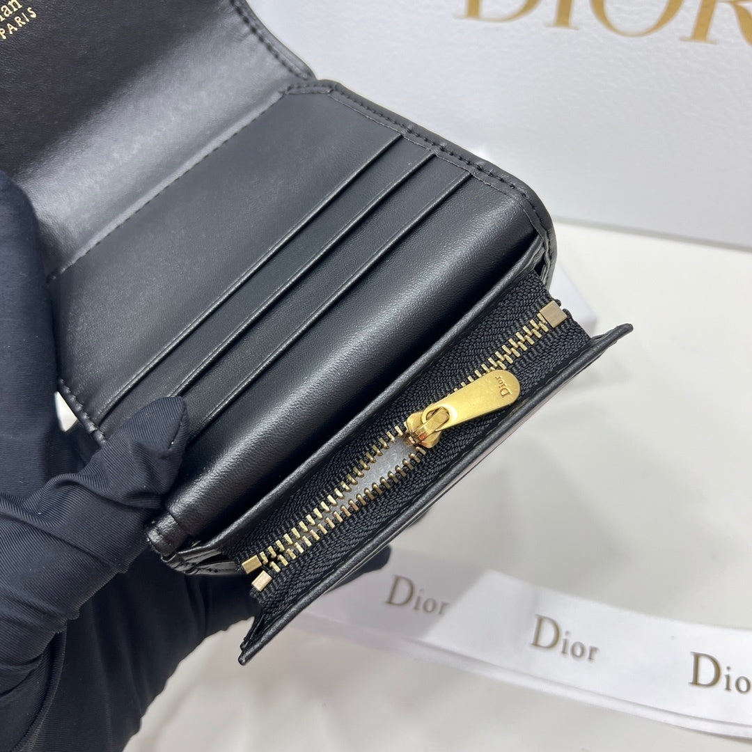 Dior Saddle Lotus Wallet "Beige and Black Dior Oblique Jacquard"