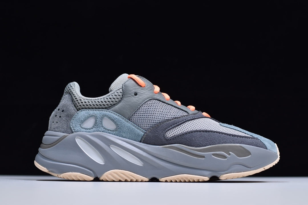 Yeezy 700 "Teal Blue"