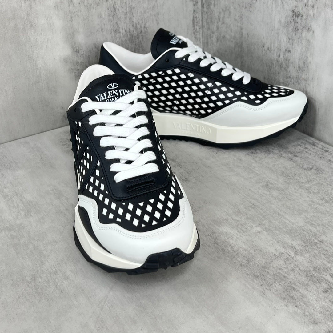 Valentino Garavani Netrunner "White-Black"