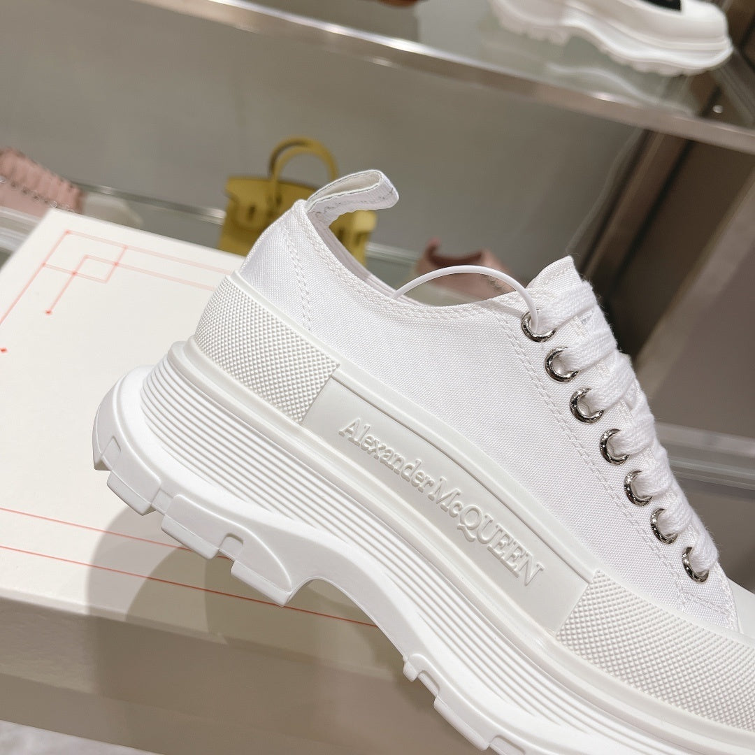 Alexander McQueen Tread Slick Low "White"