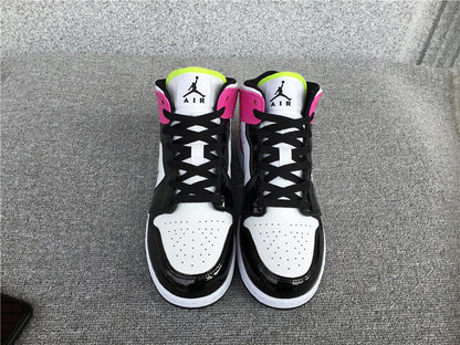 Air Jordan 1 Mid SE "Cyber Active Fuchsia"