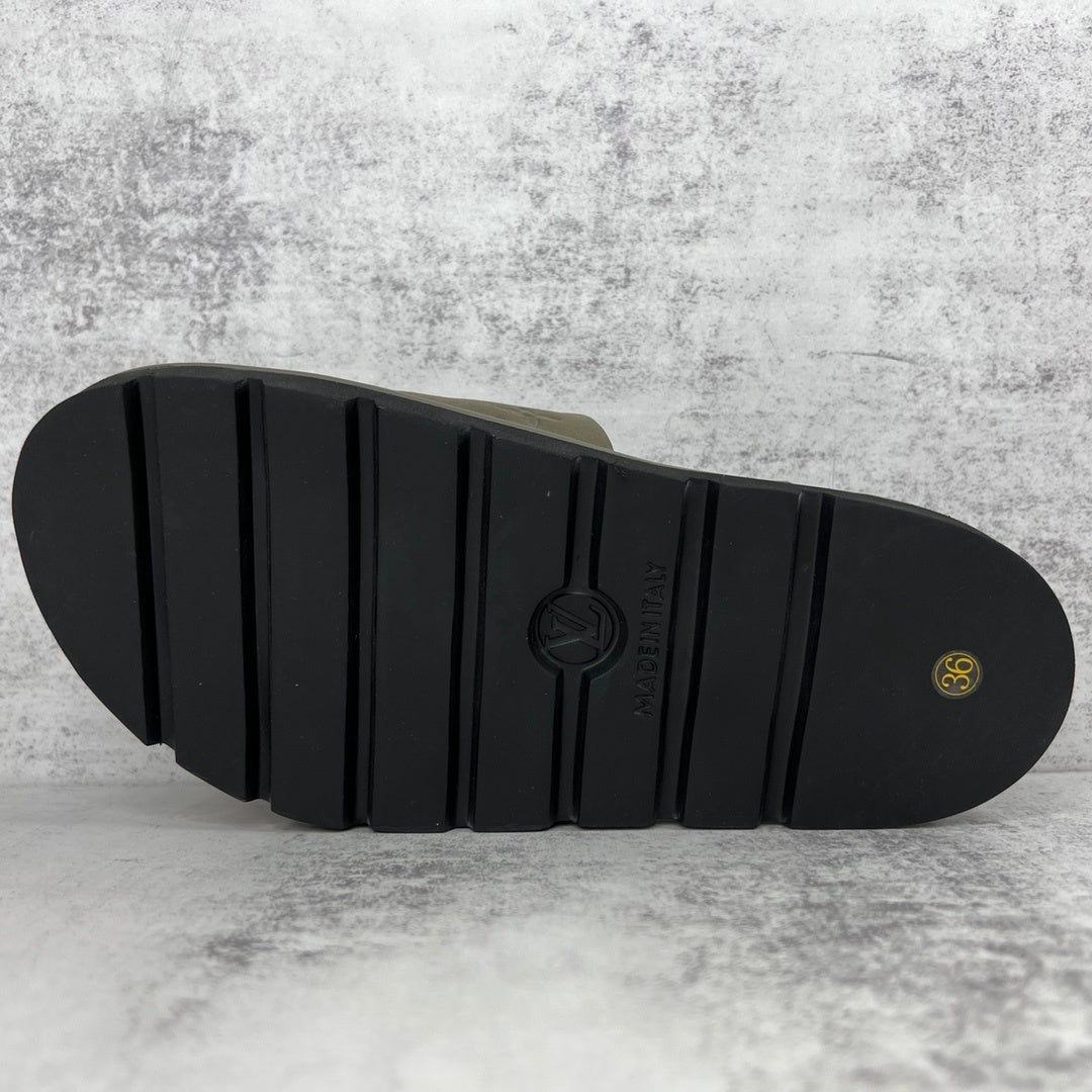 Louis Vuitton Slides "Olive"