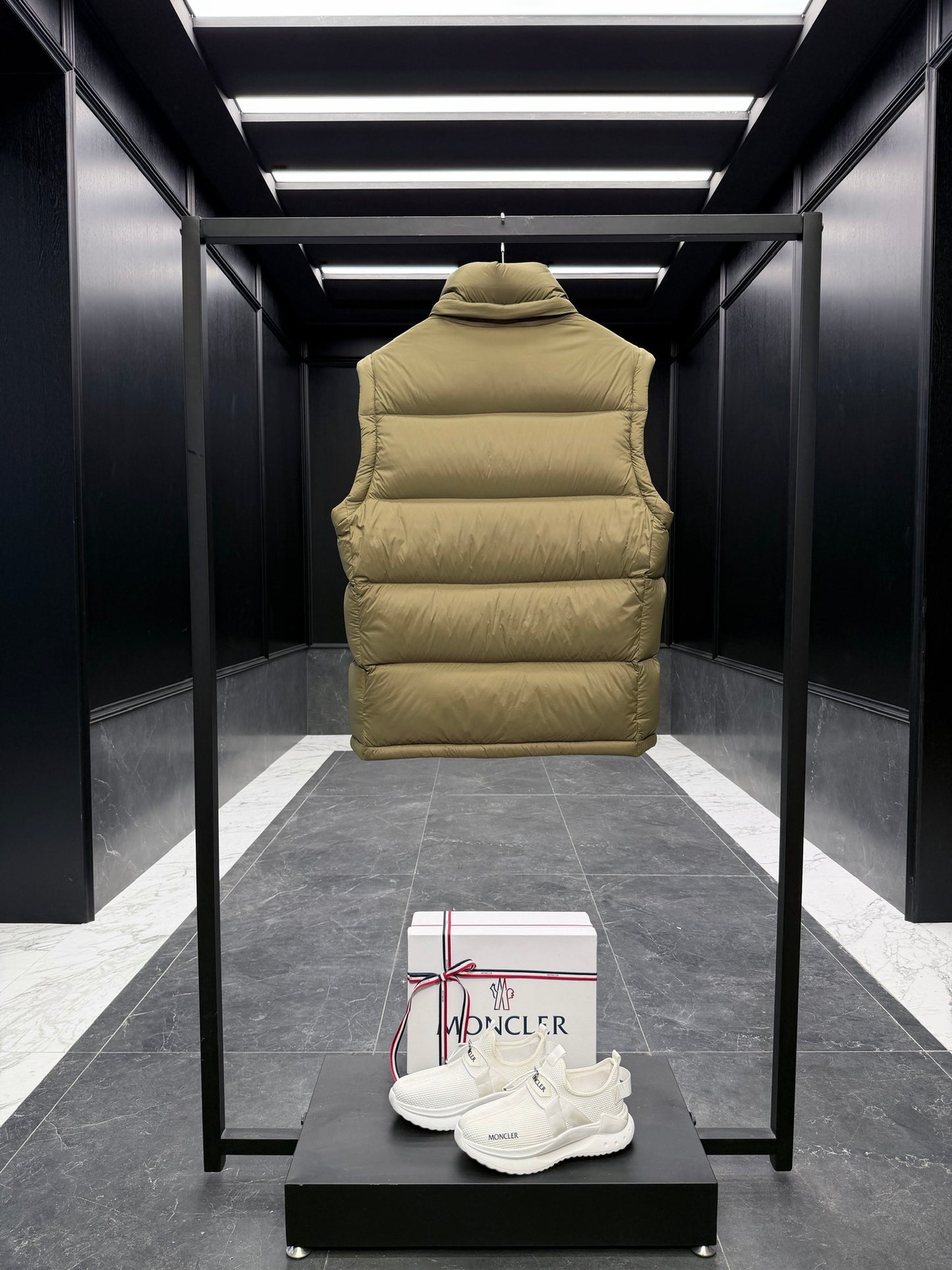 Moncler Cyclone 2-in-1 Hooded Short Down Jacket "Olive Green"