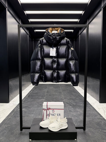 Moncler Parana Hooded Short Down Jacket "Black"