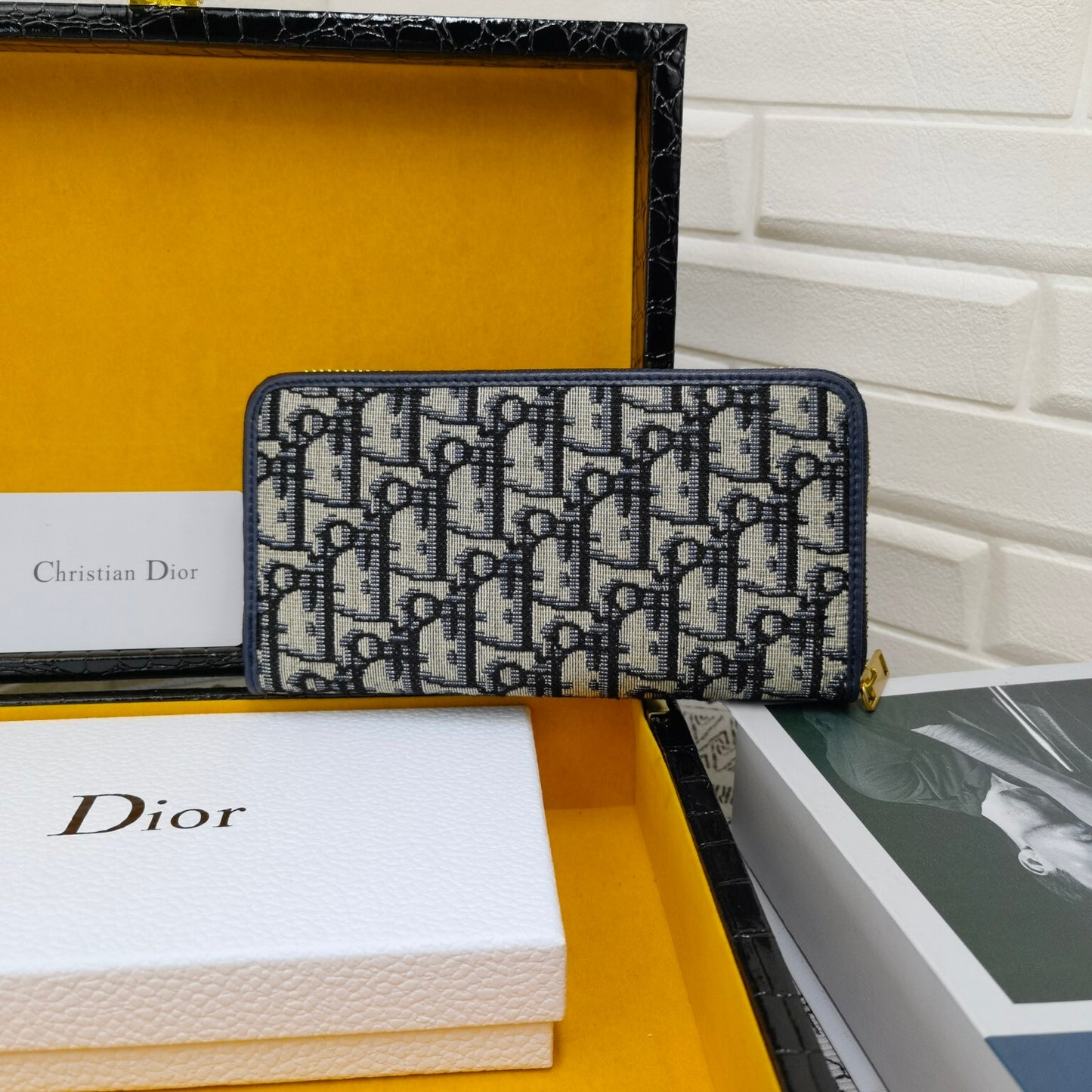 Dior 30 Montaigne Voyageur Long Wallet Blue Dior Oblique Jacquard